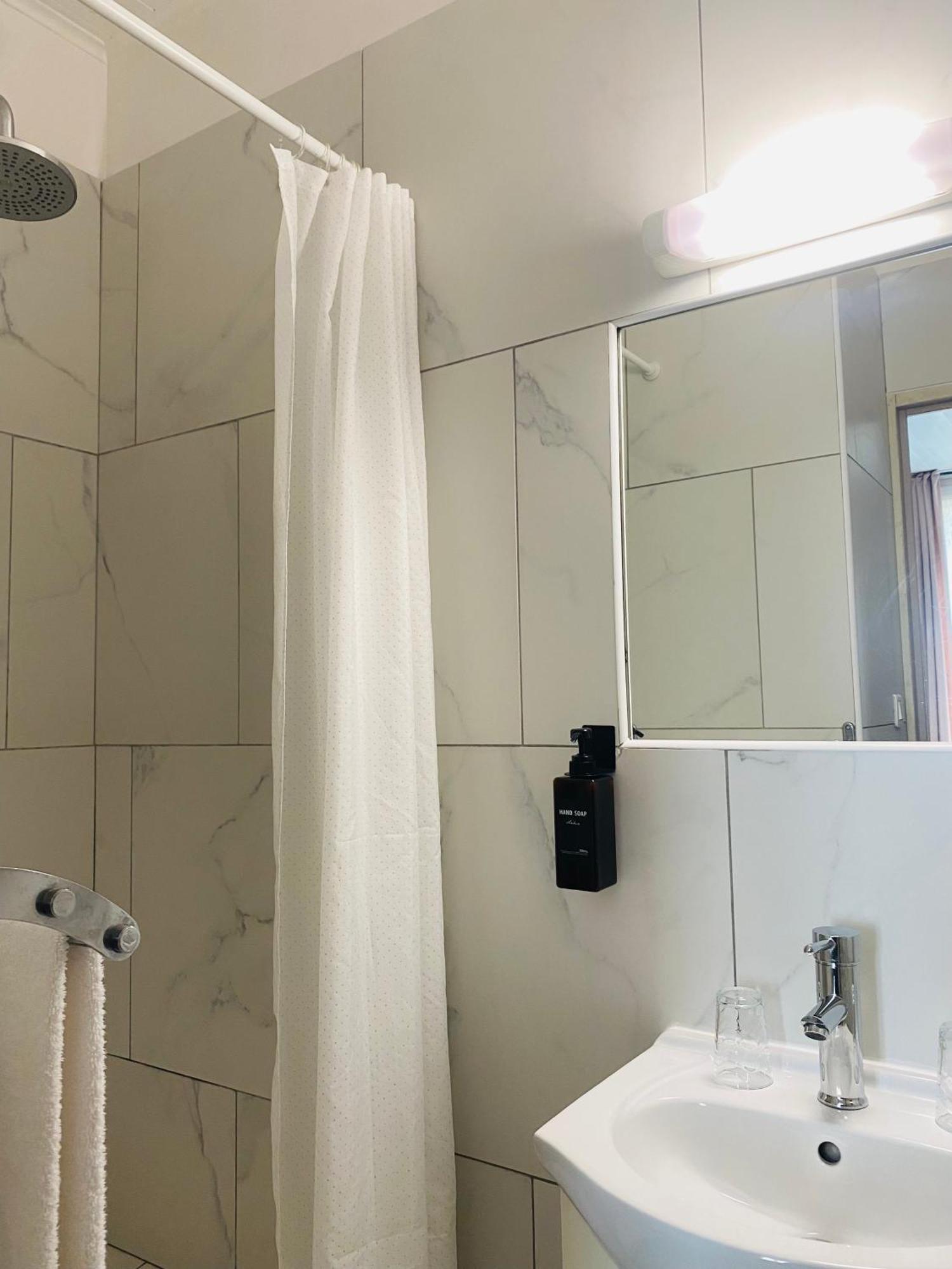 Le Grand Hotel Forcalquier Esterno foto