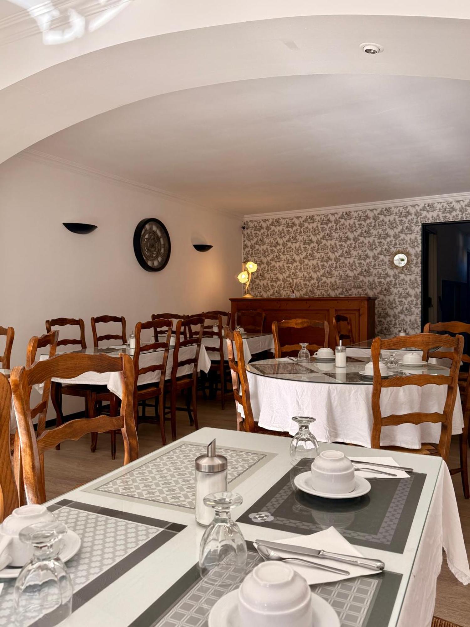 Le Grand Hotel Forcalquier Esterno foto