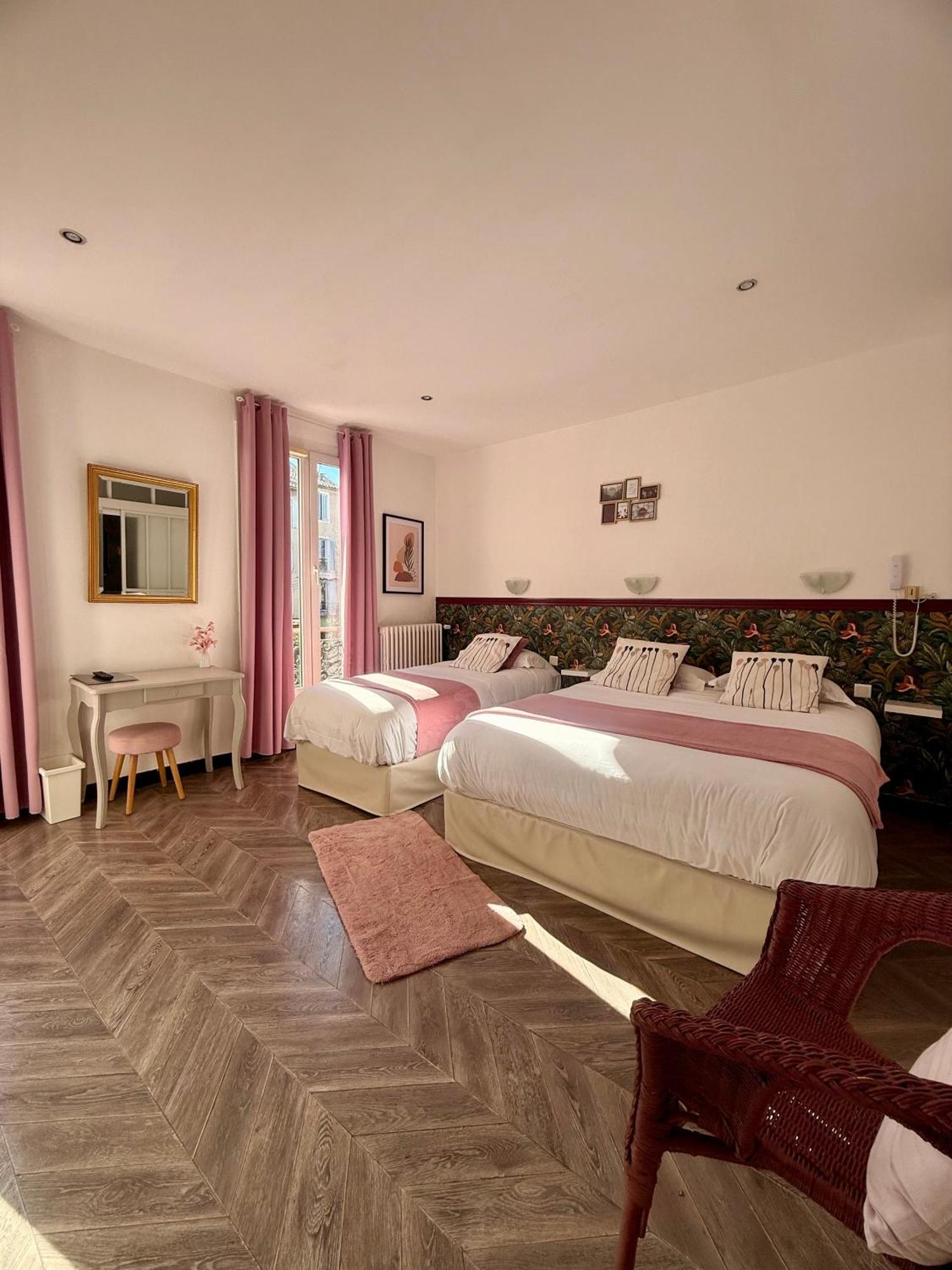 Le Grand Hotel Forcalquier Esterno foto